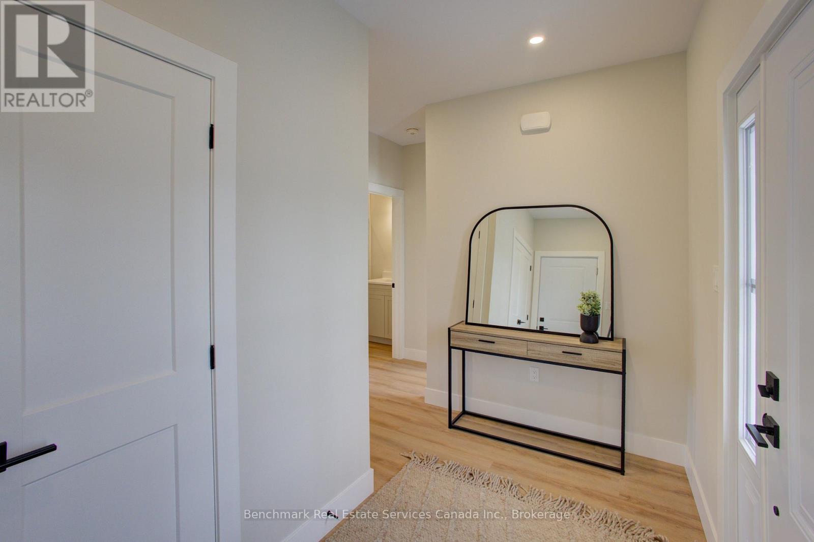 54 - 1182 QUEEN STREET