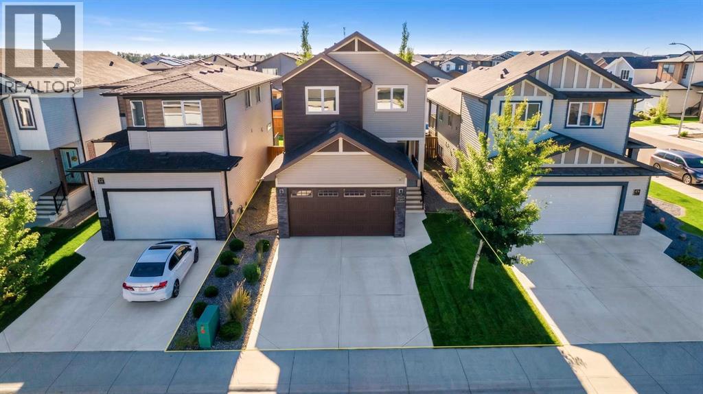 2723 45 Street S