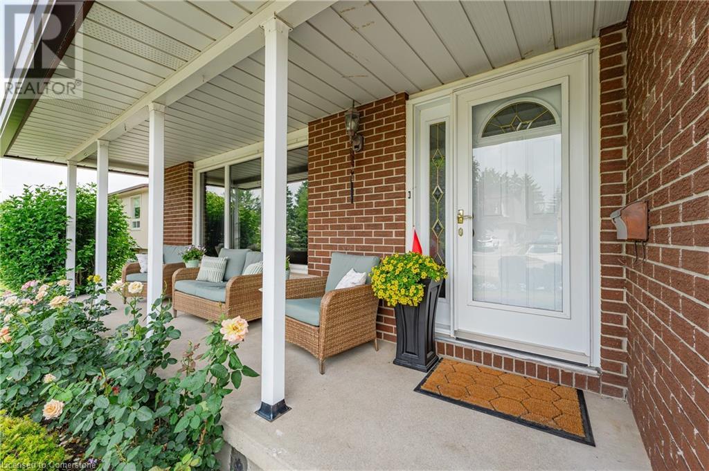 127 TOYNBEE Crescent