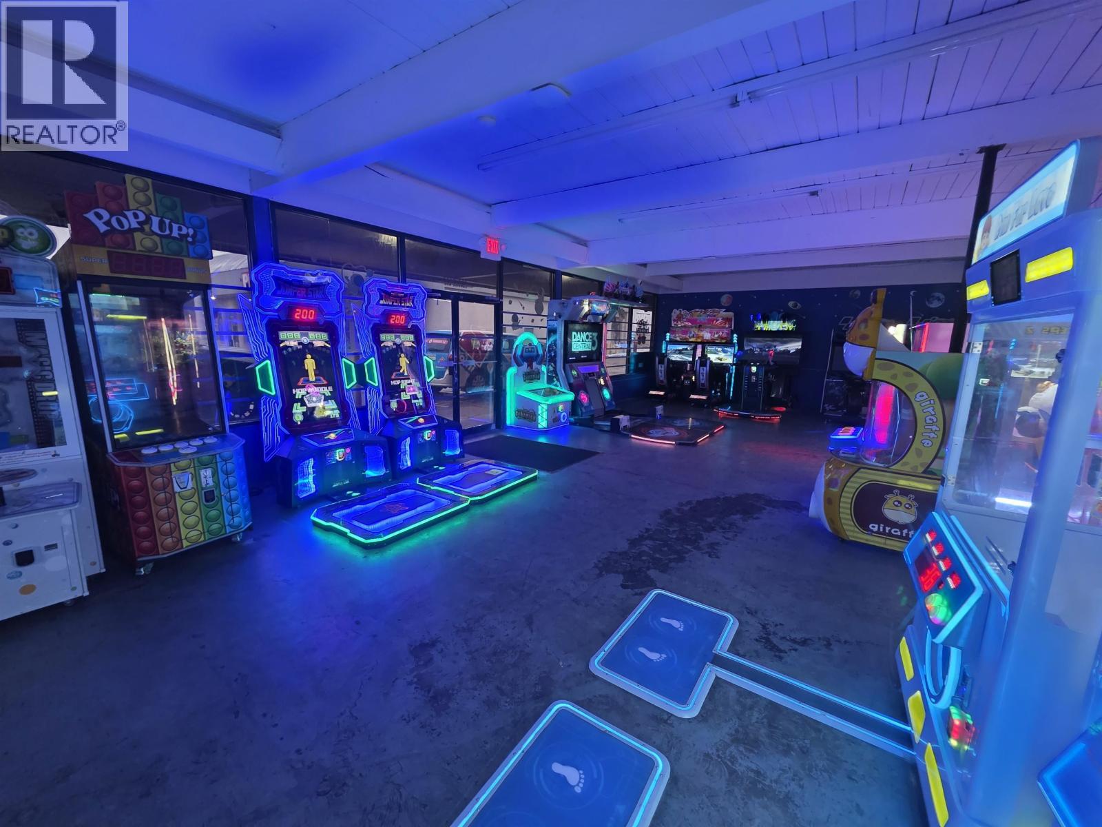 106 4717 LAKELSE AVENUE