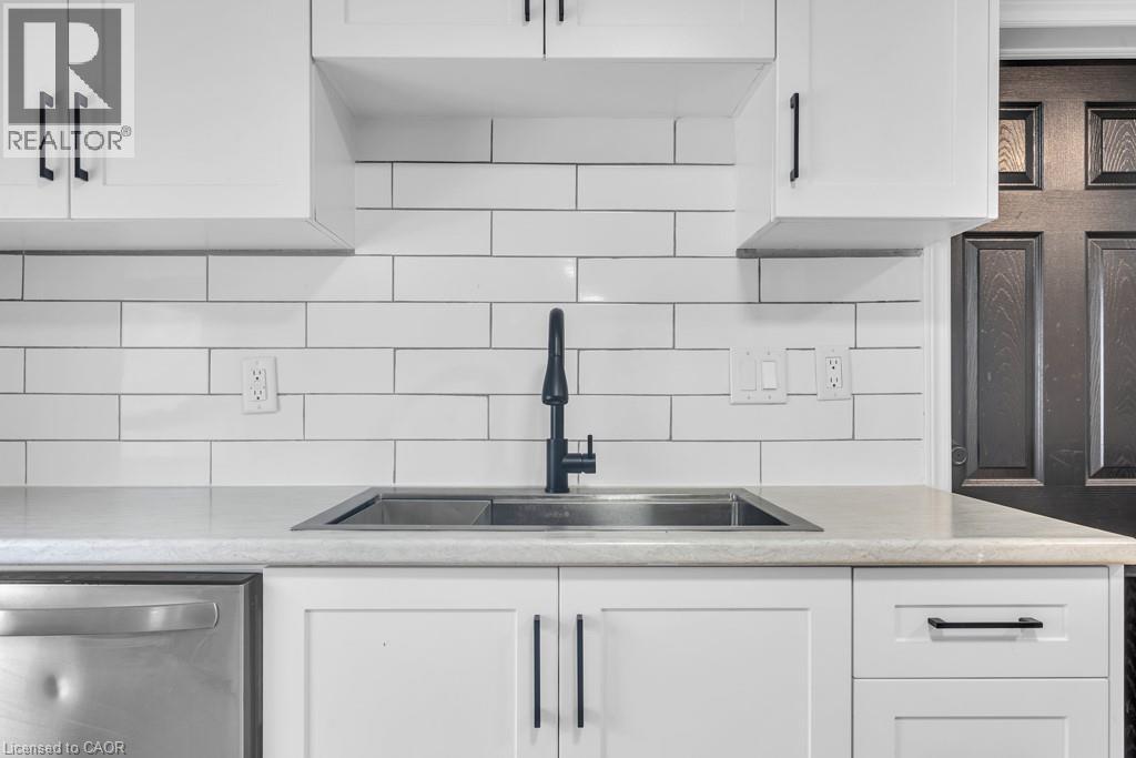 255 RAGLAN Street Unit# 6