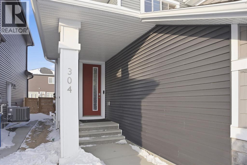 304 Creekrun Crescent SW