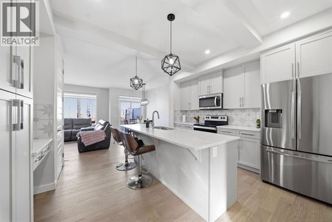 304 Creekrun Crescent SW Airdrie AB T4B5J8