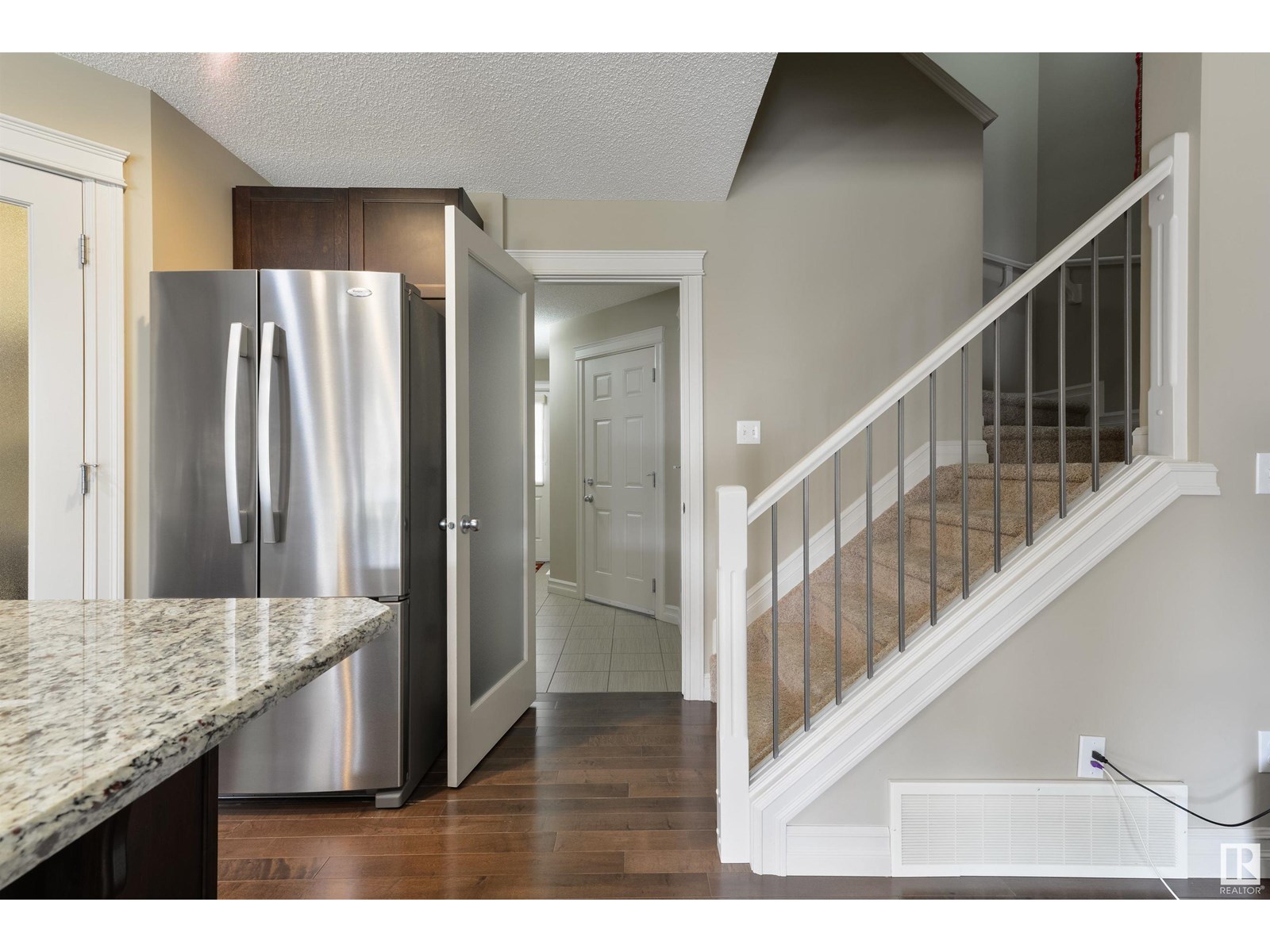 2404 CASSELMAN CR SW