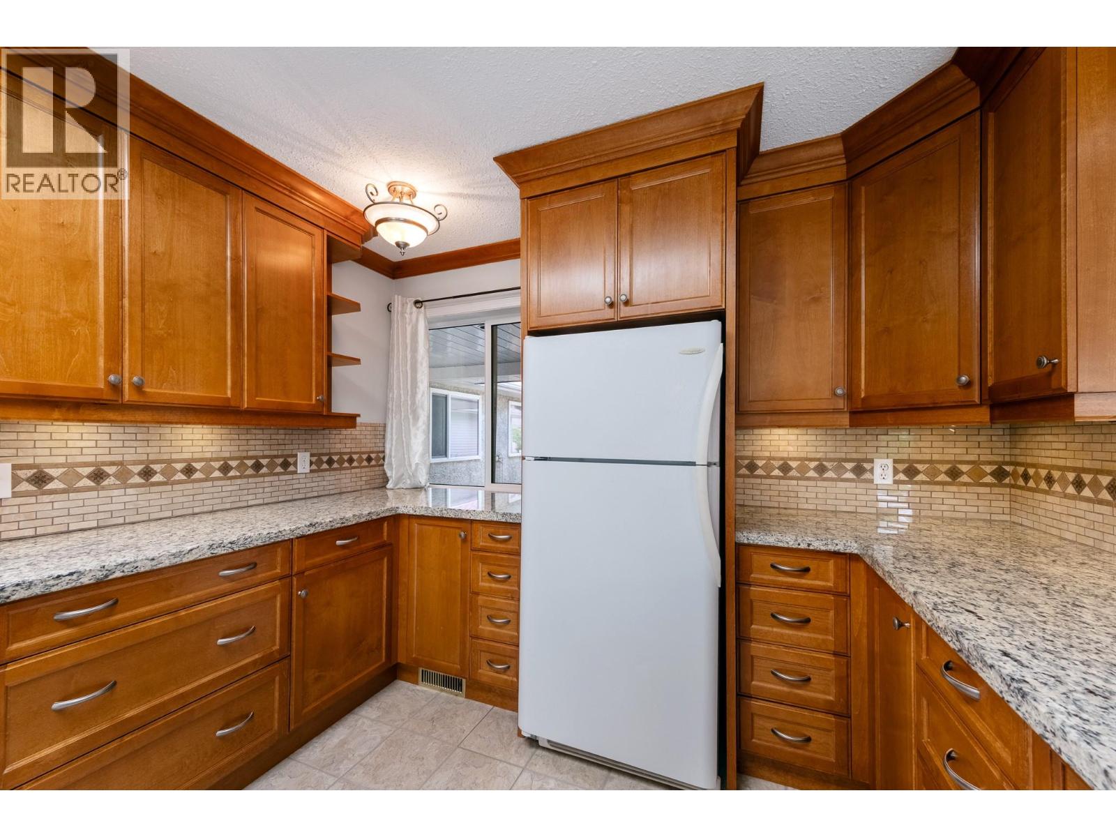 3370 Casorso Road Unit# 21