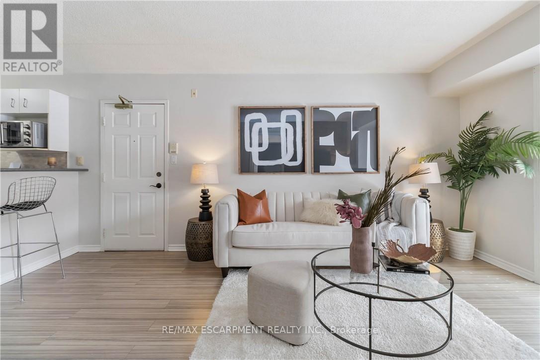 110 - 4015 KILMER DRIVE