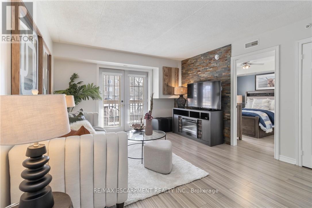 110 - 4015 KILMER DRIVE
