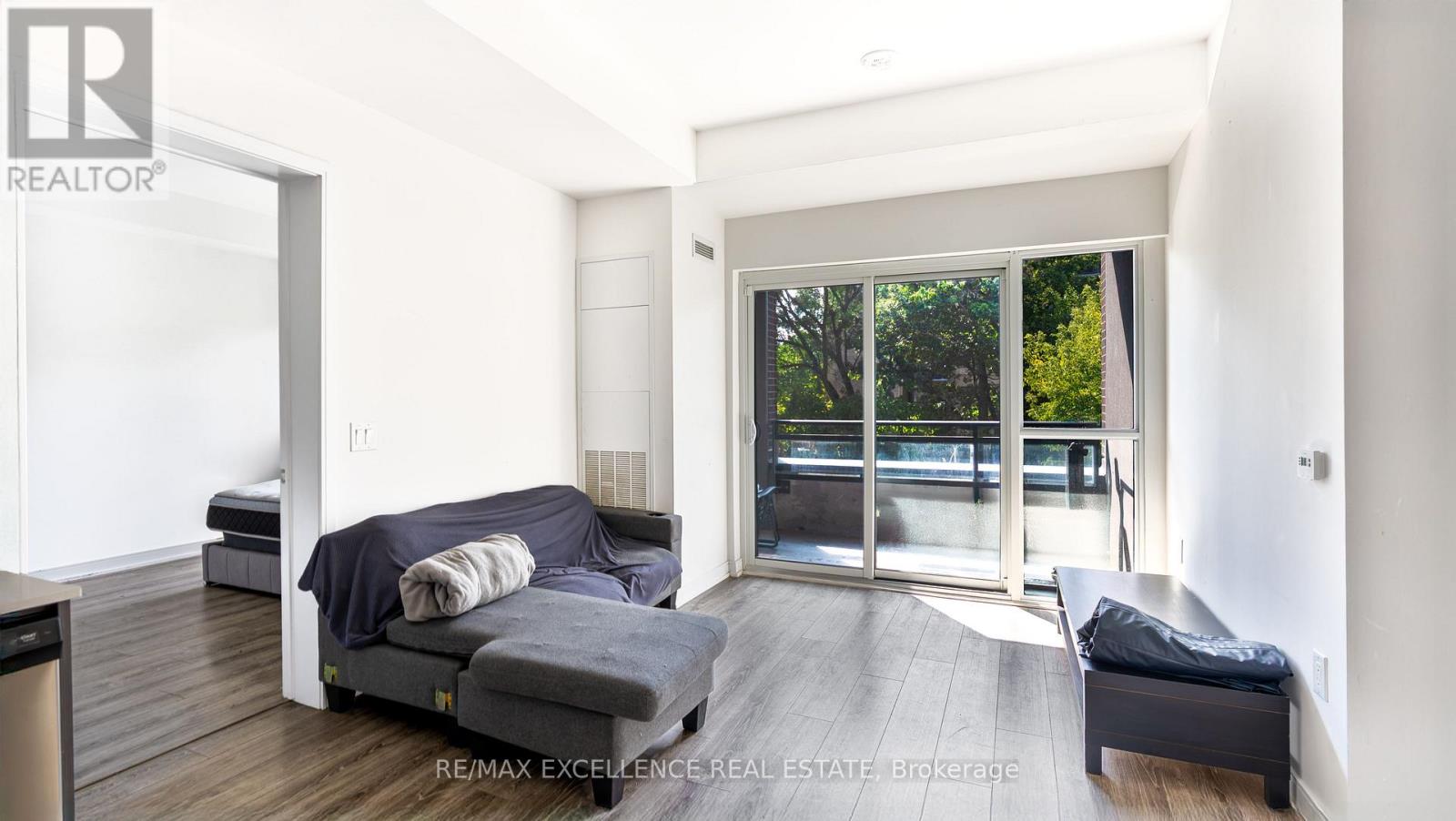 507 - 25 NEIGHBOURHOOD LANE