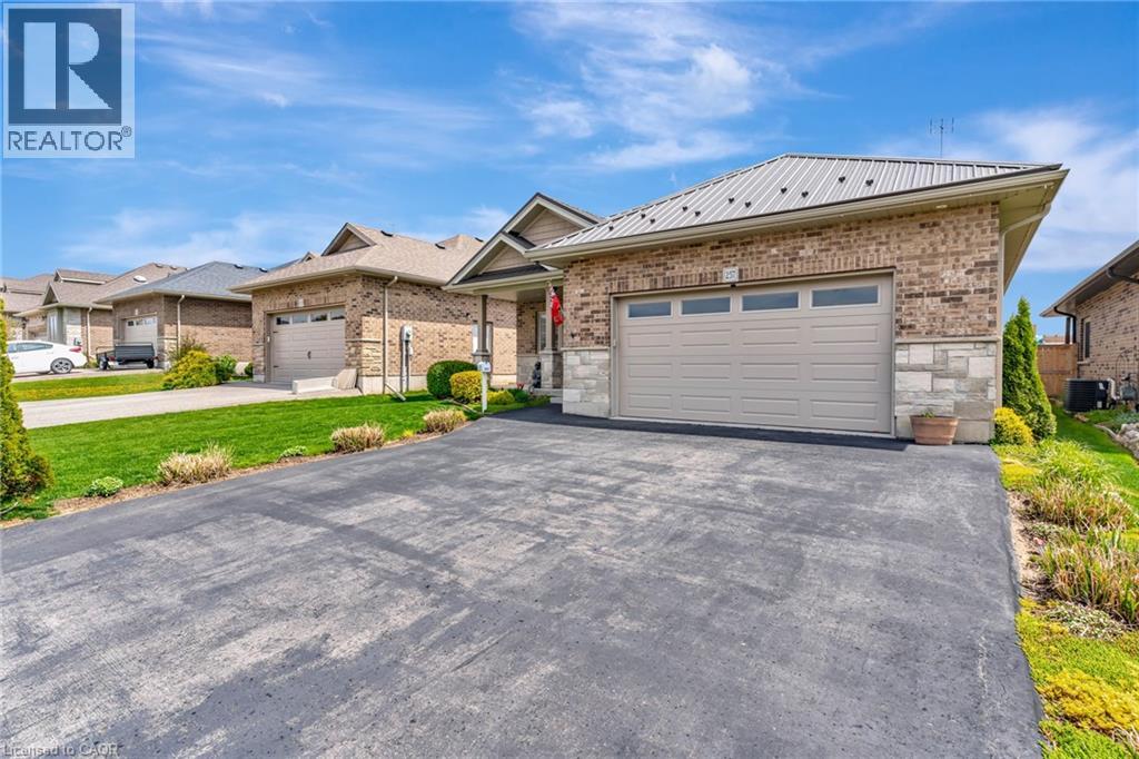 257 DONLY Drive S