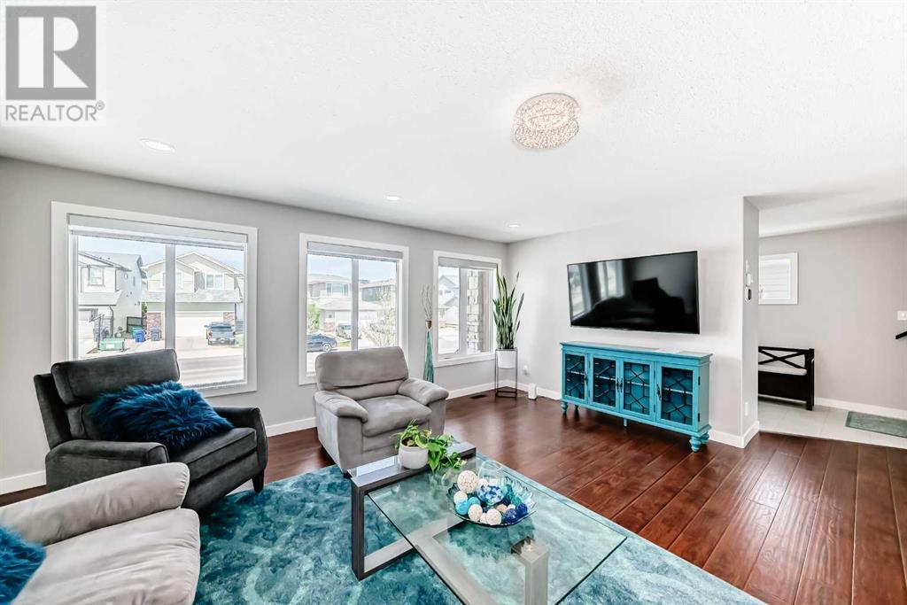 636 Aquitania Boulevard W