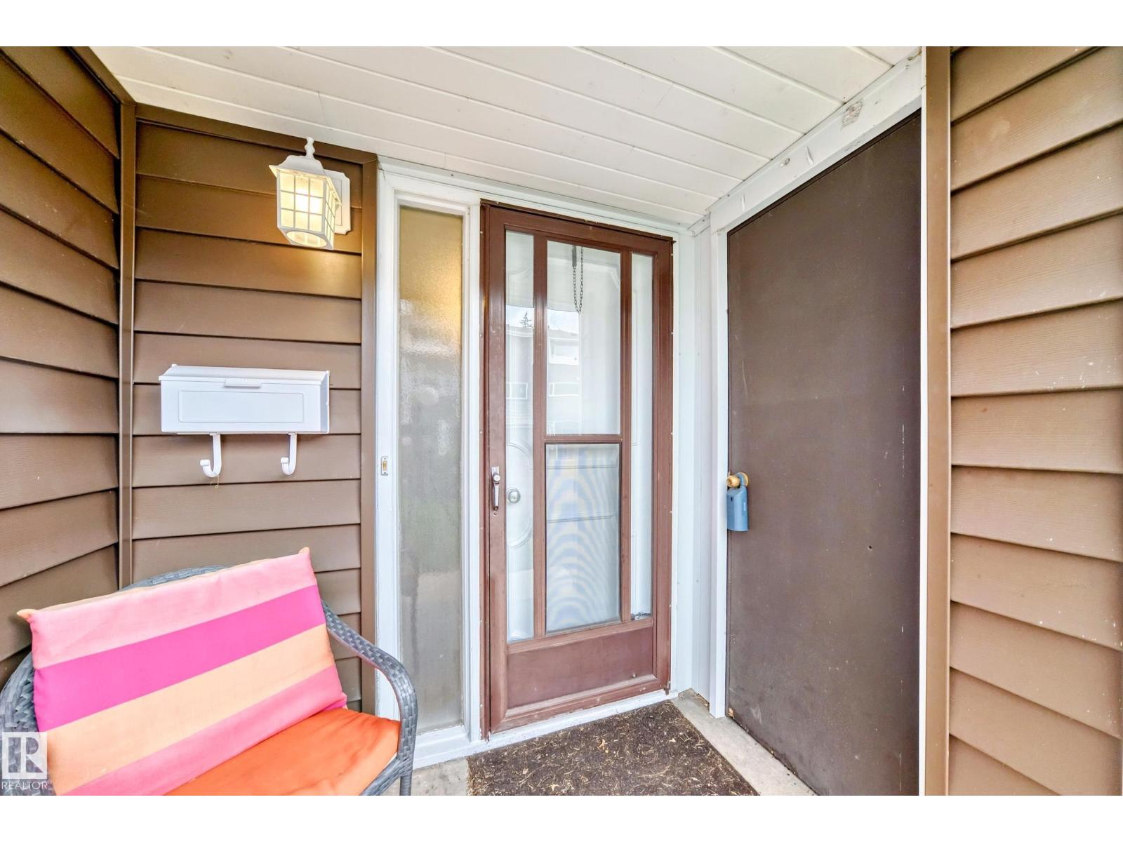 1049 MILLBOURNE RD E NW