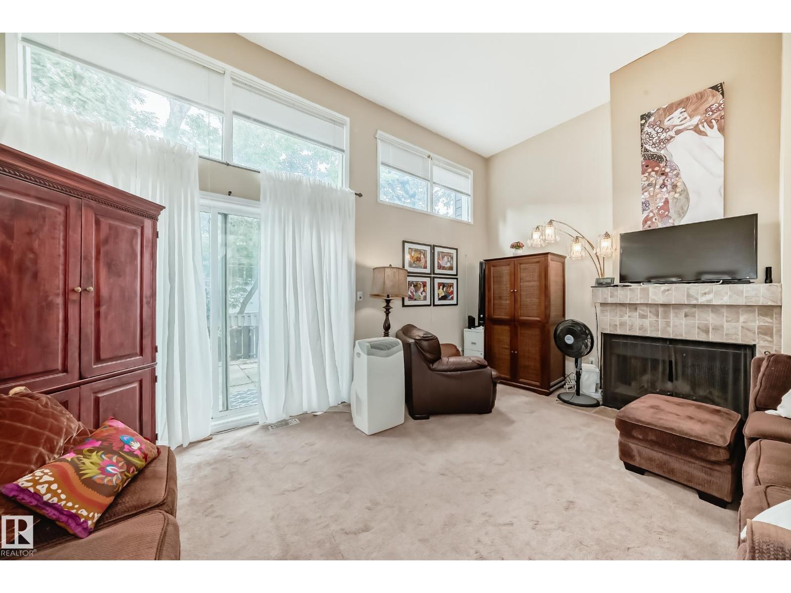 1049 MILLBOURNE RD E NW