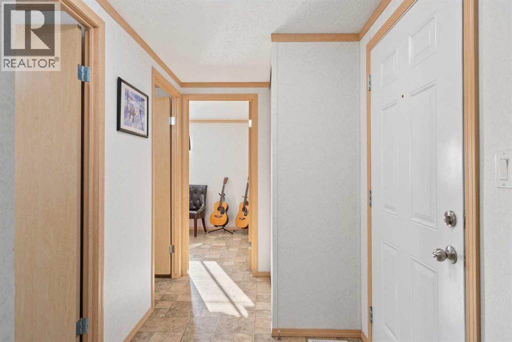 207, 6220 17th Avenue SE