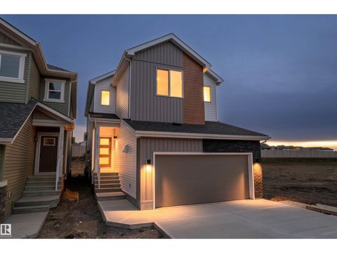 20723 24 AV NW Edmonton AB T6M2C4