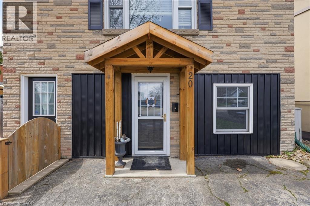 20 PEEL Street S