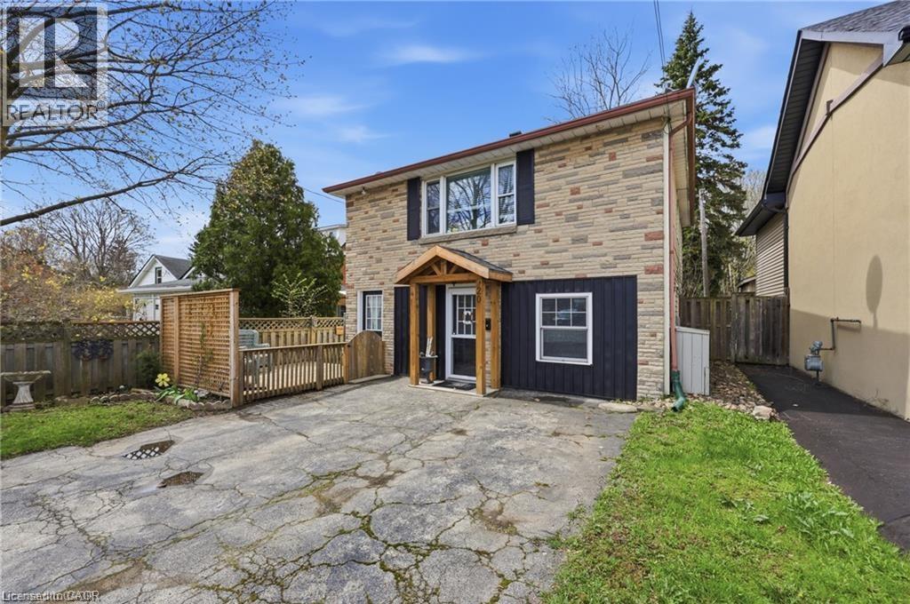 20 PEEL Street S