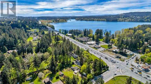 753 Sayward Rd Saanich BC V8Y1R3