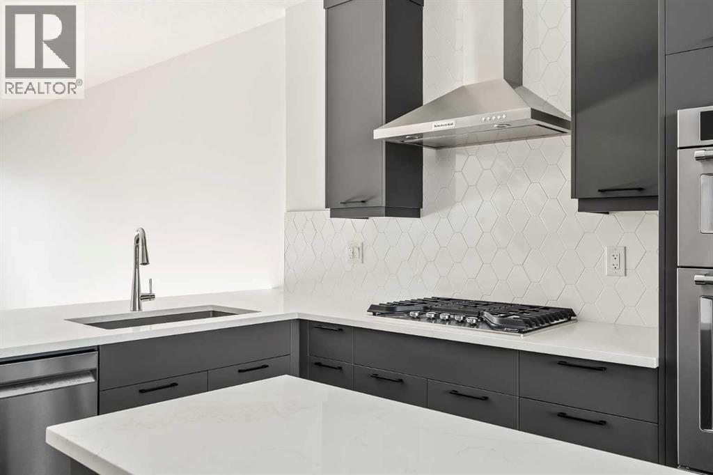 2533 Sovereign Crescent SW