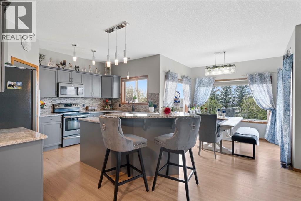 16 Bow Ridge Drive