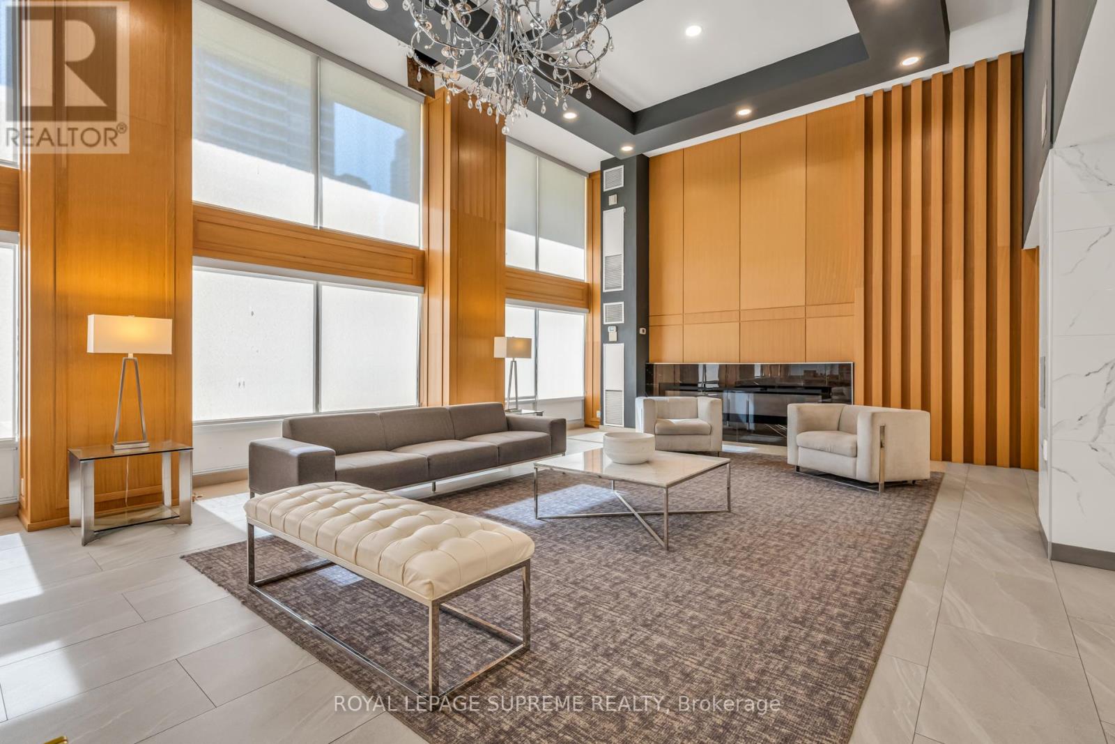 1907 - 3590 KANEFF CRESCENT