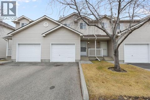 120 Douglas Glen Park SE Calgary AB T2Z3Z3