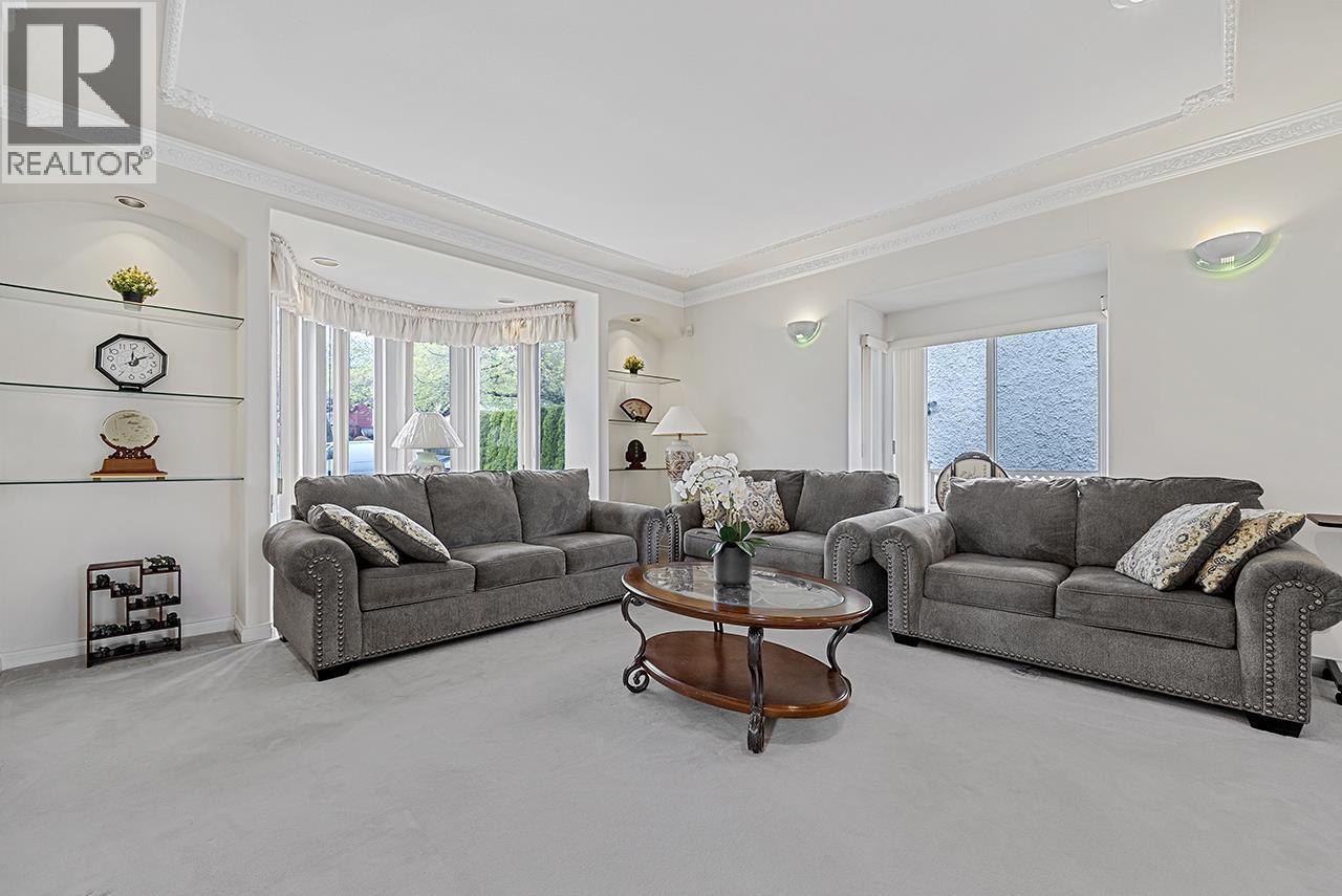 7362 WAVERLEY AVENUE