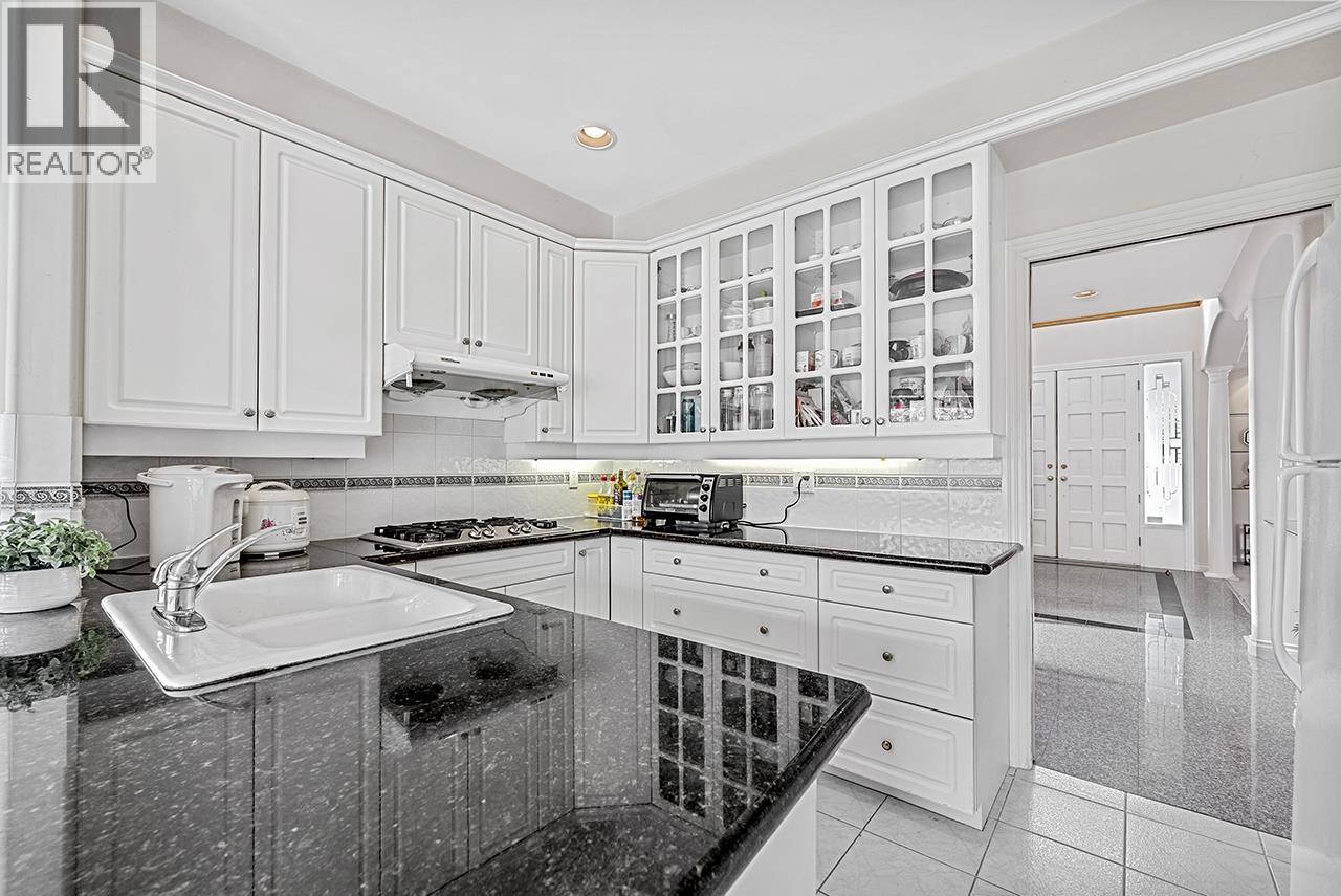 7362 WAVERLEY AVENUE