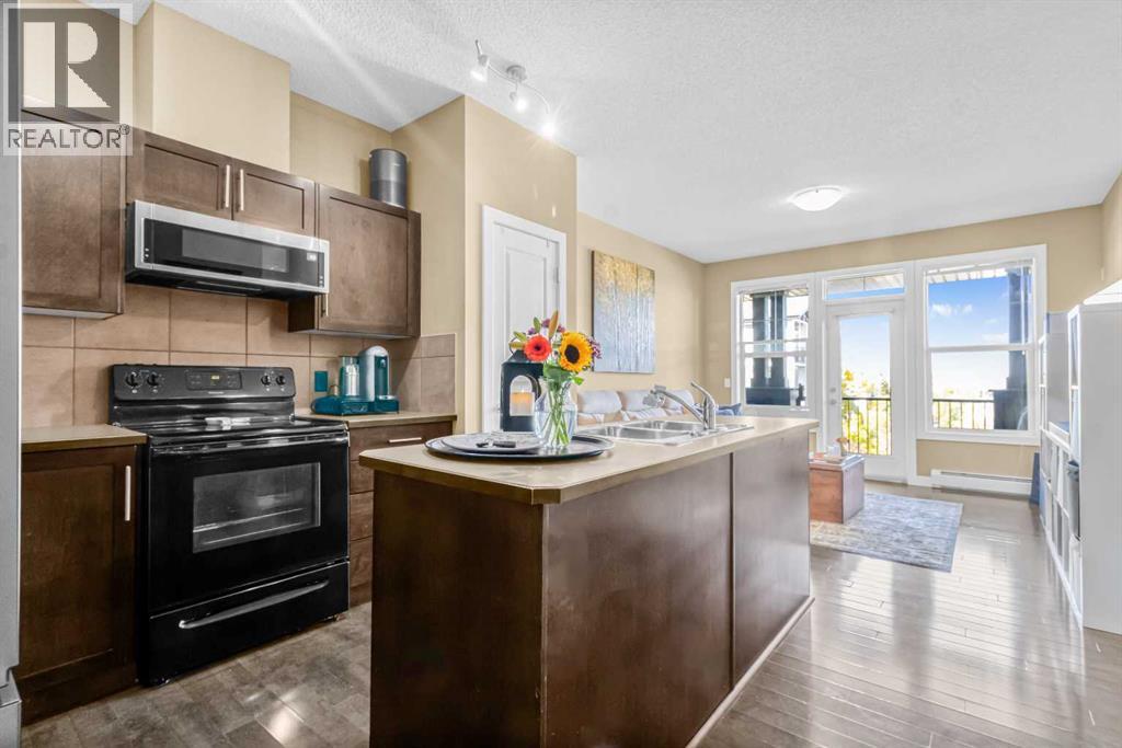 306, 10 Panatella Road NW