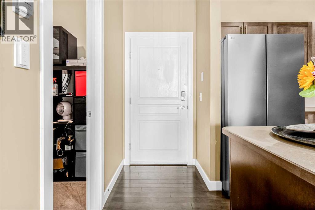 306, 10 Panatella Road NW