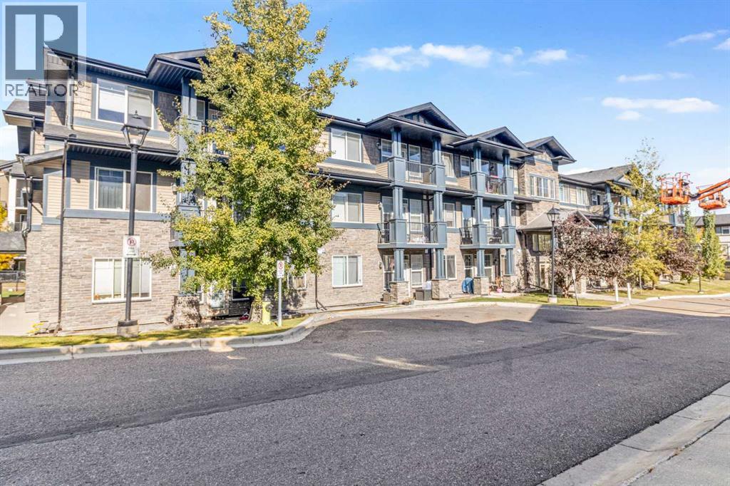 306, 10 Panatella Road NW