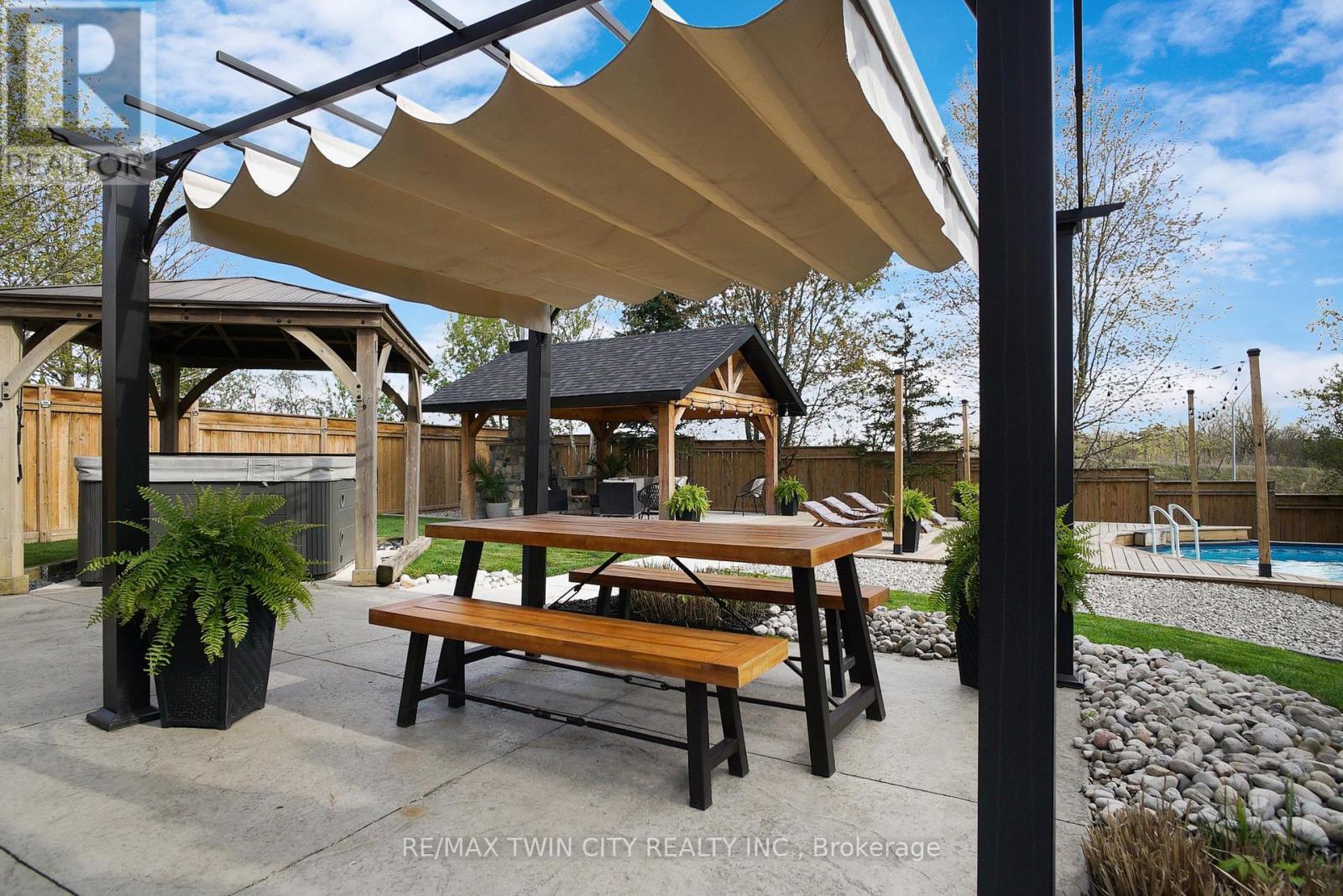 129 LANGLAW DRIVE