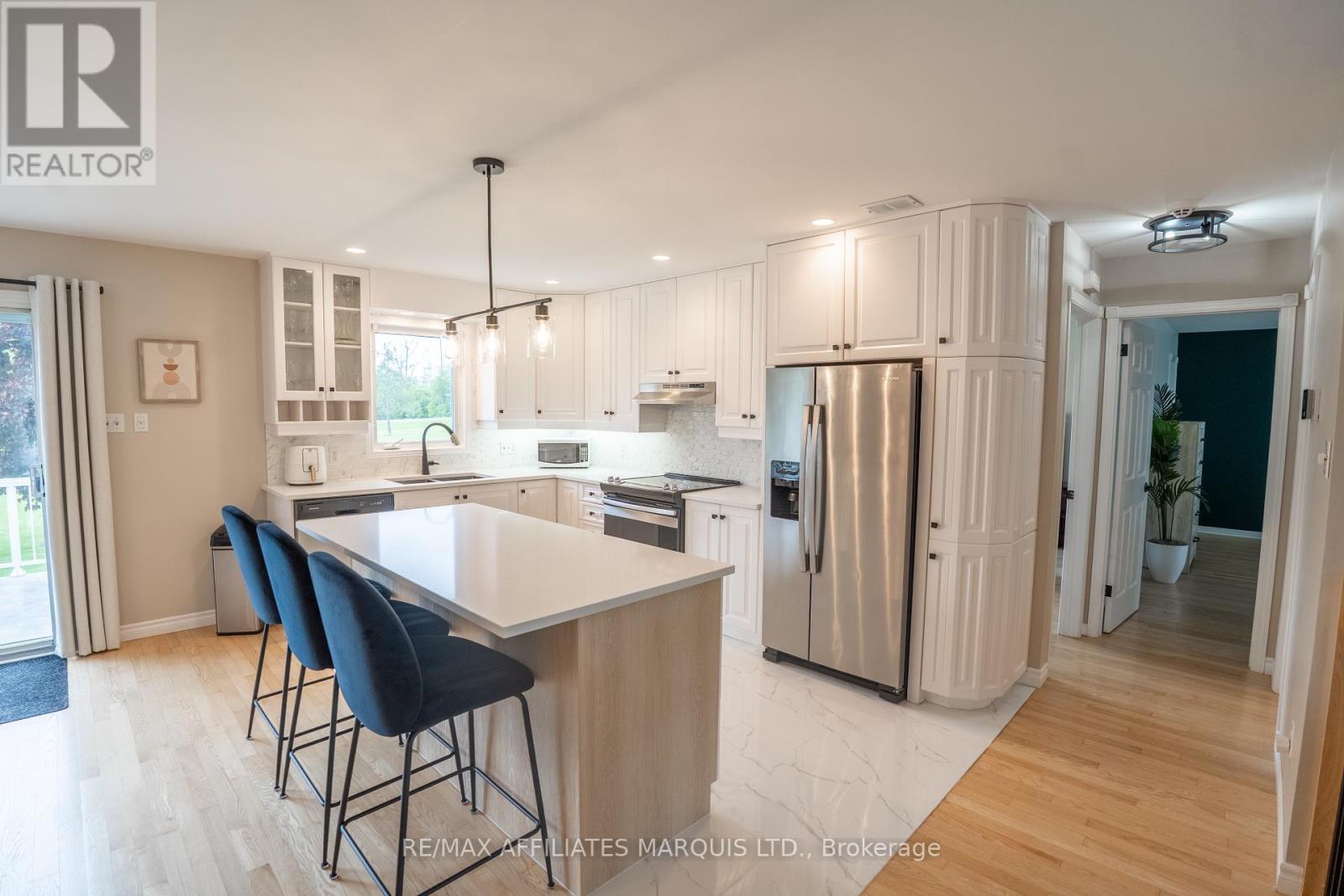 18608 GRANDVIEW CRESCENT