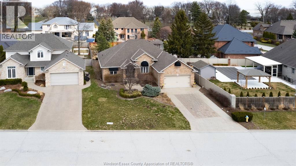 606 GEORGE KENNEDY WAY