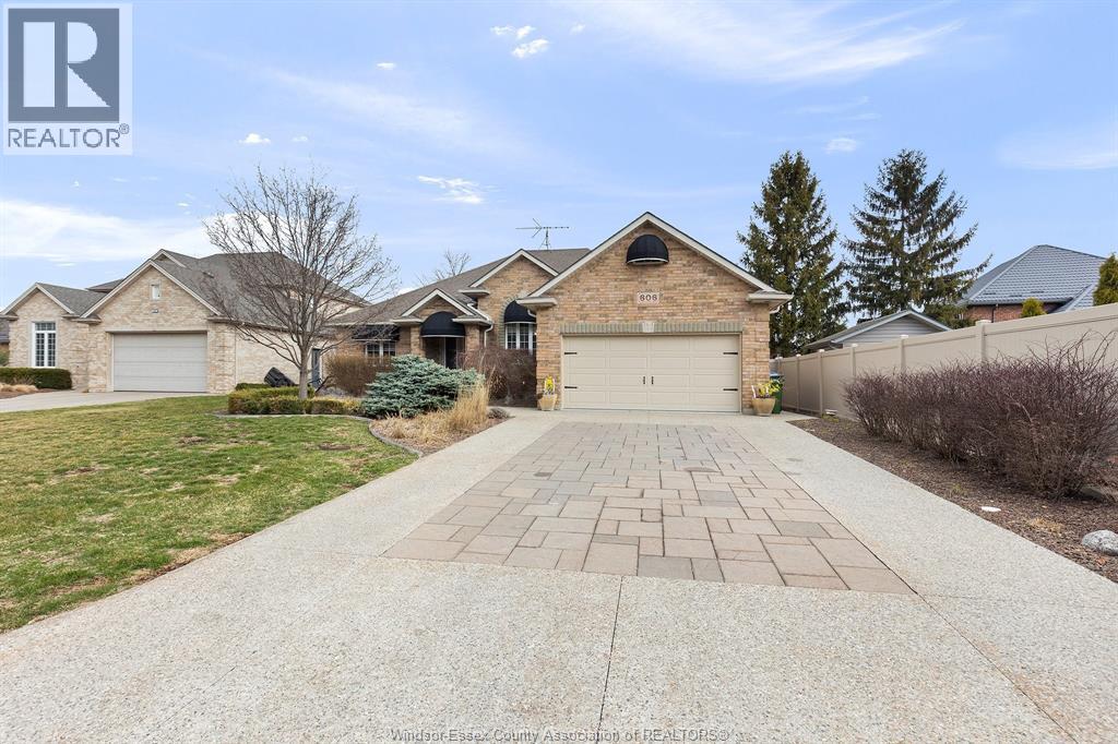 606 GEORGE KENNEDY WAY