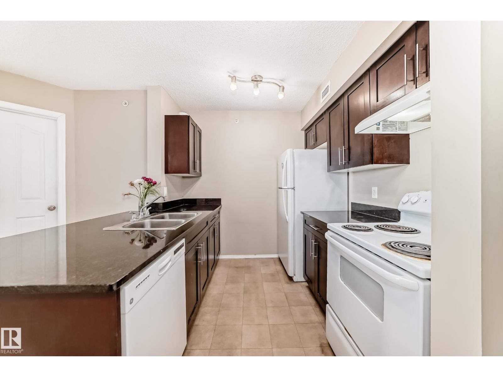 #404 12025 22 AV SW SW