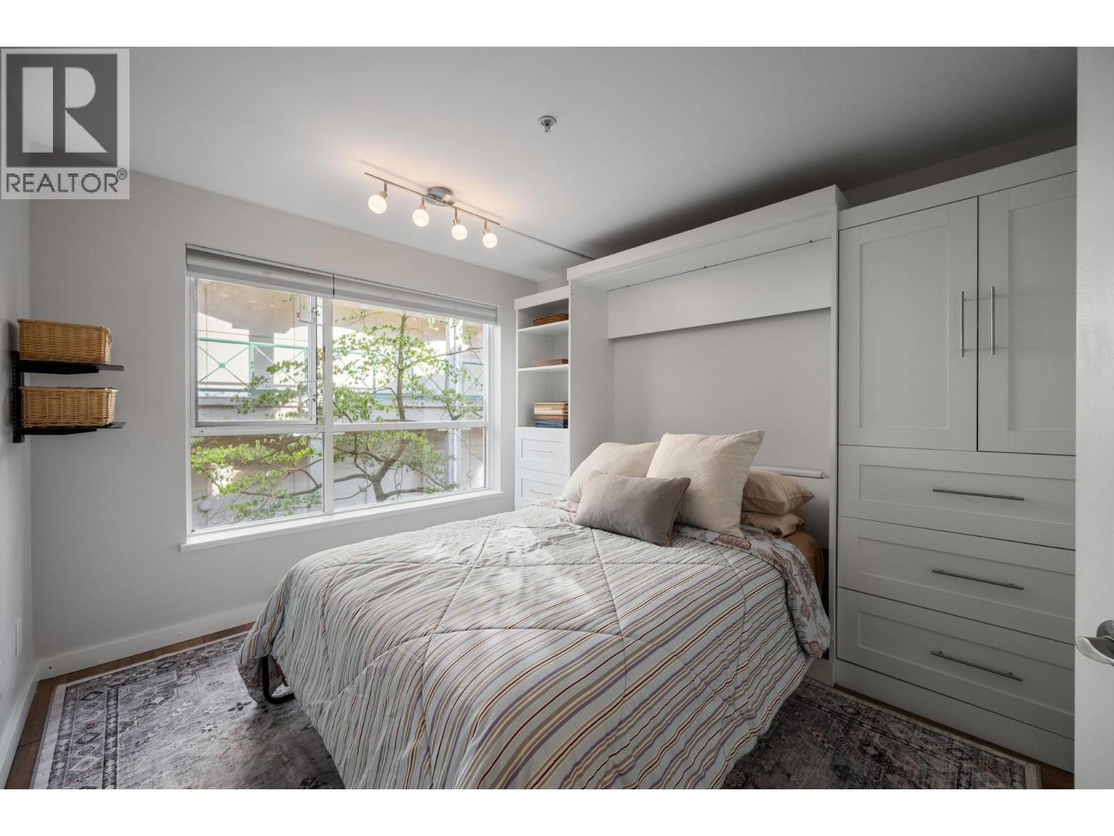 302 12 LAGUNA COURT