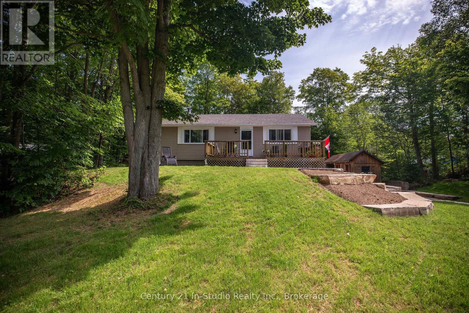 25 EMERSON AVENUE
