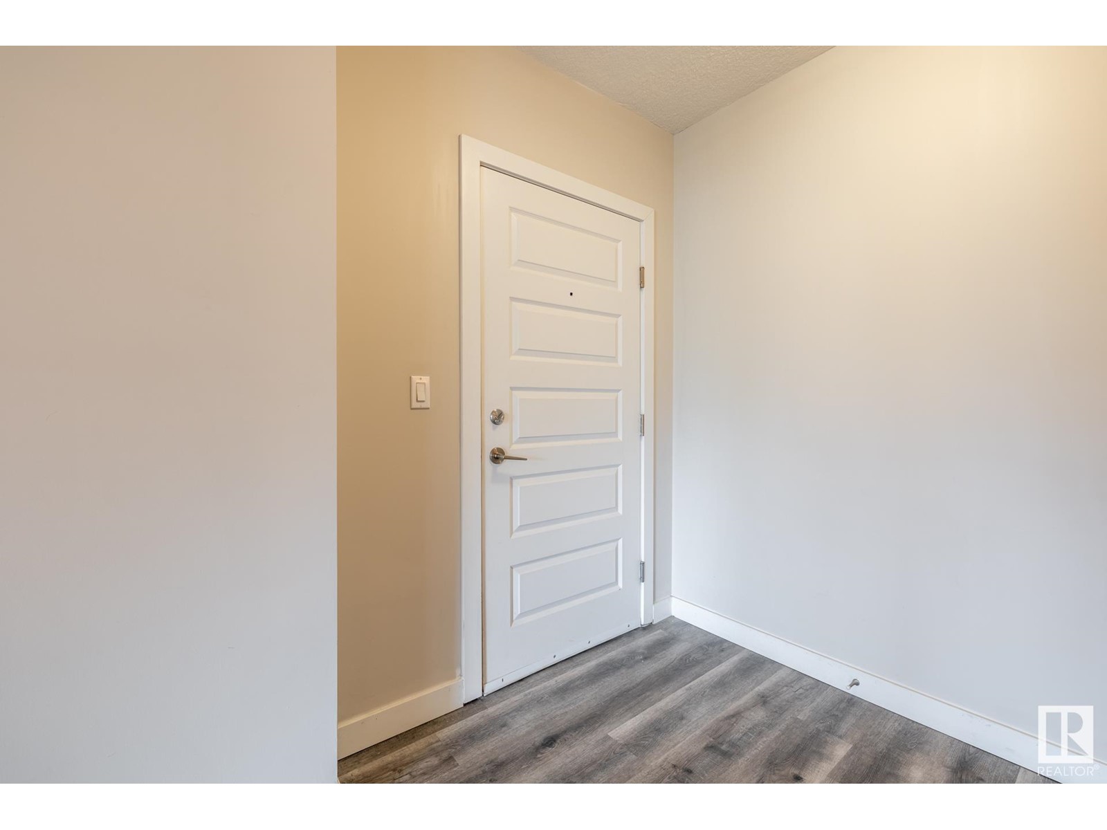 #130 5151 Windermere BV SW