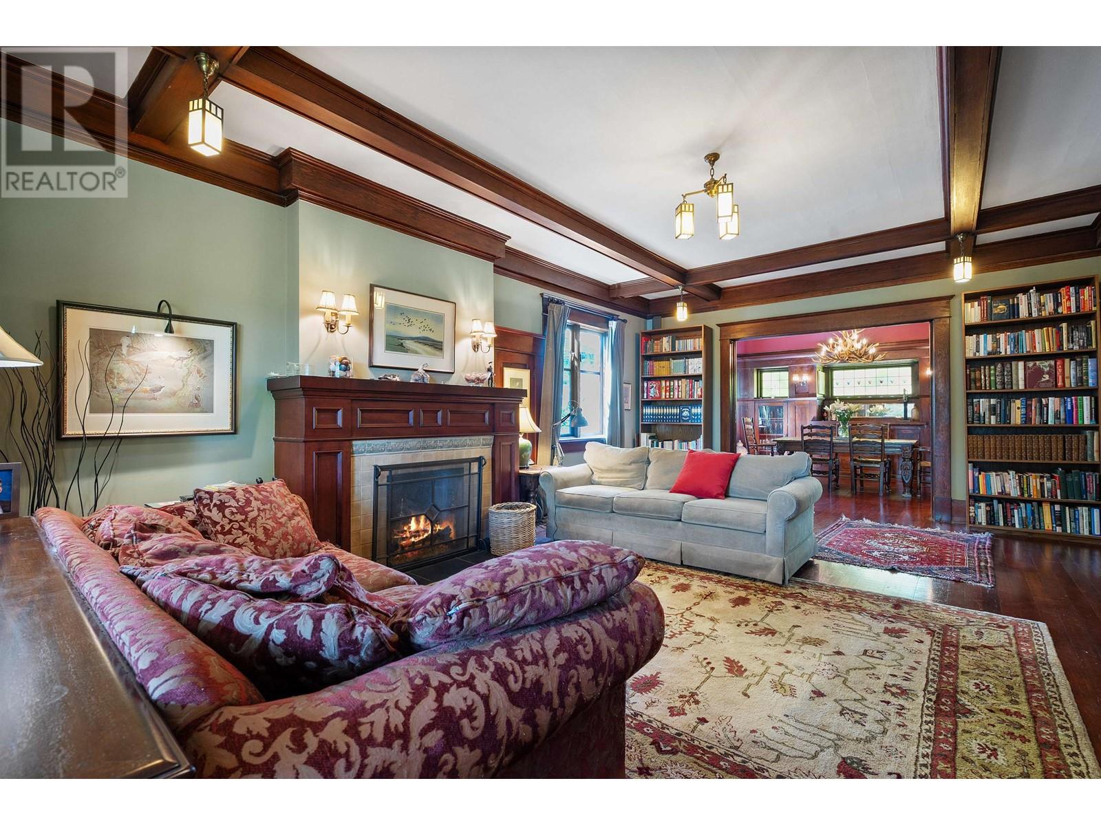 1105 PARK DRIVE