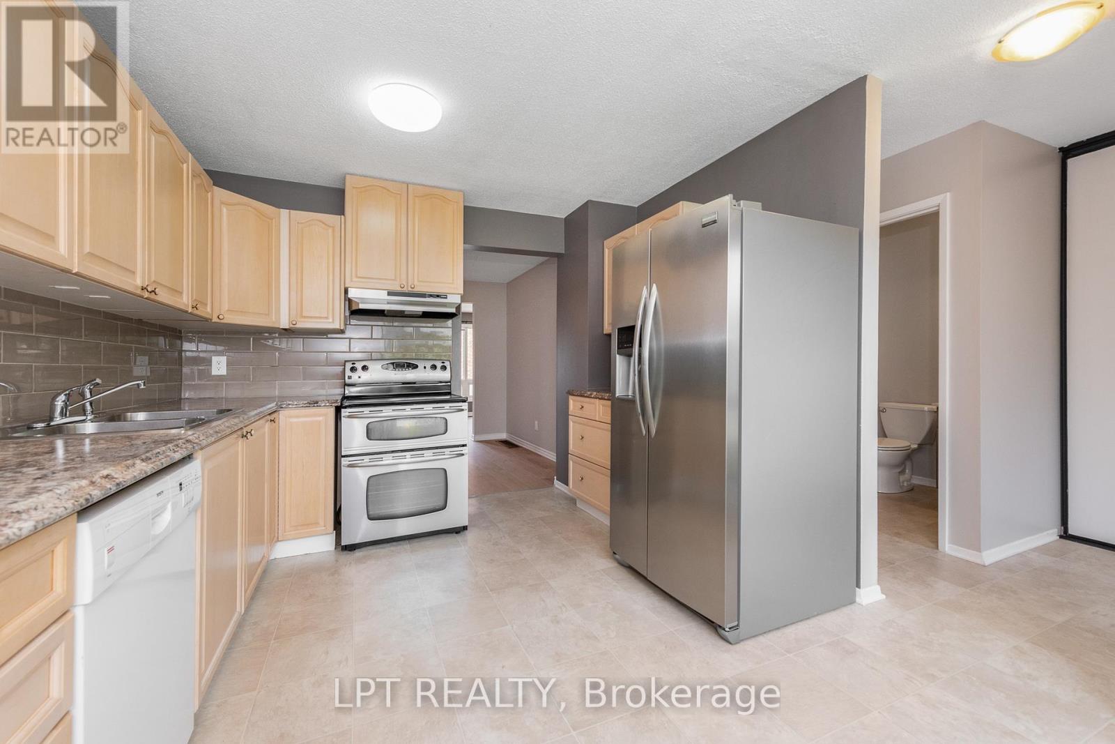 2286 COTTERS CRESCENT
