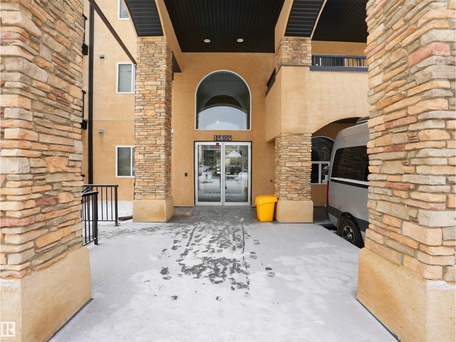 #402 14604 125 ST NW