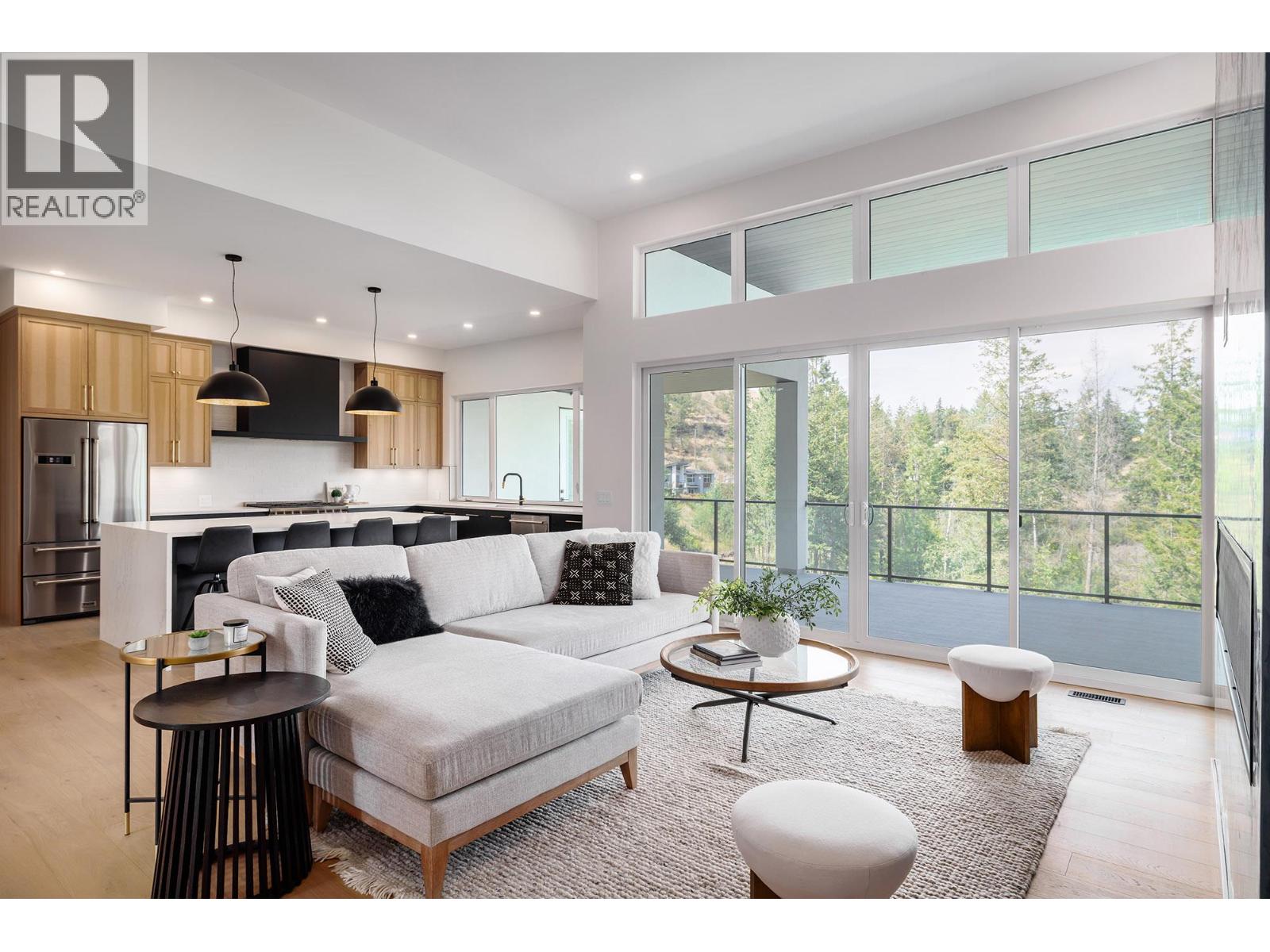 10274 Beacon Hill Drive