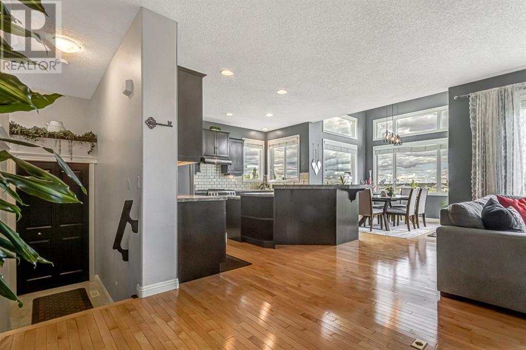 284 Kincora Heights NW