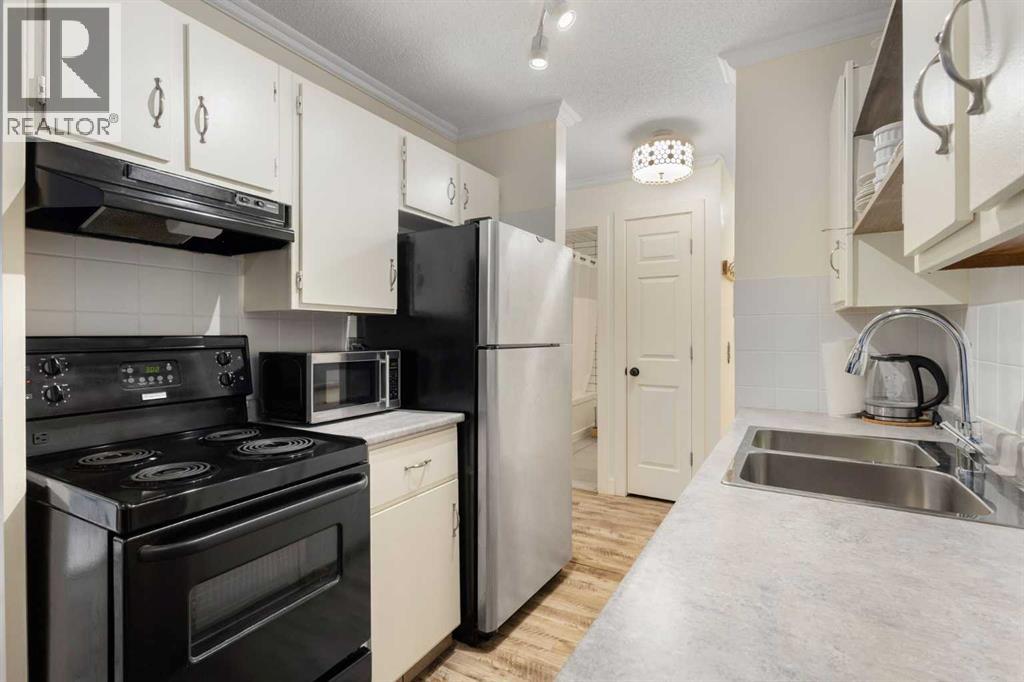 305, 2611 15A Street SW