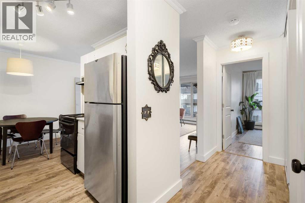 305, 2611 15A Street SW