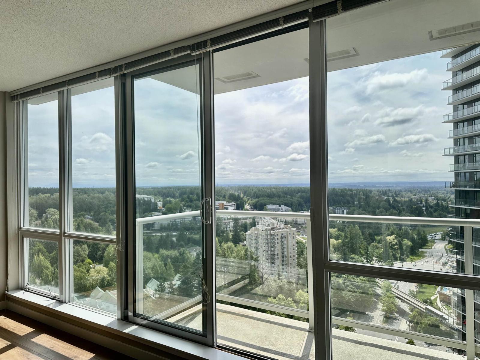 2805 9981 WHALLEY BOULEVARD