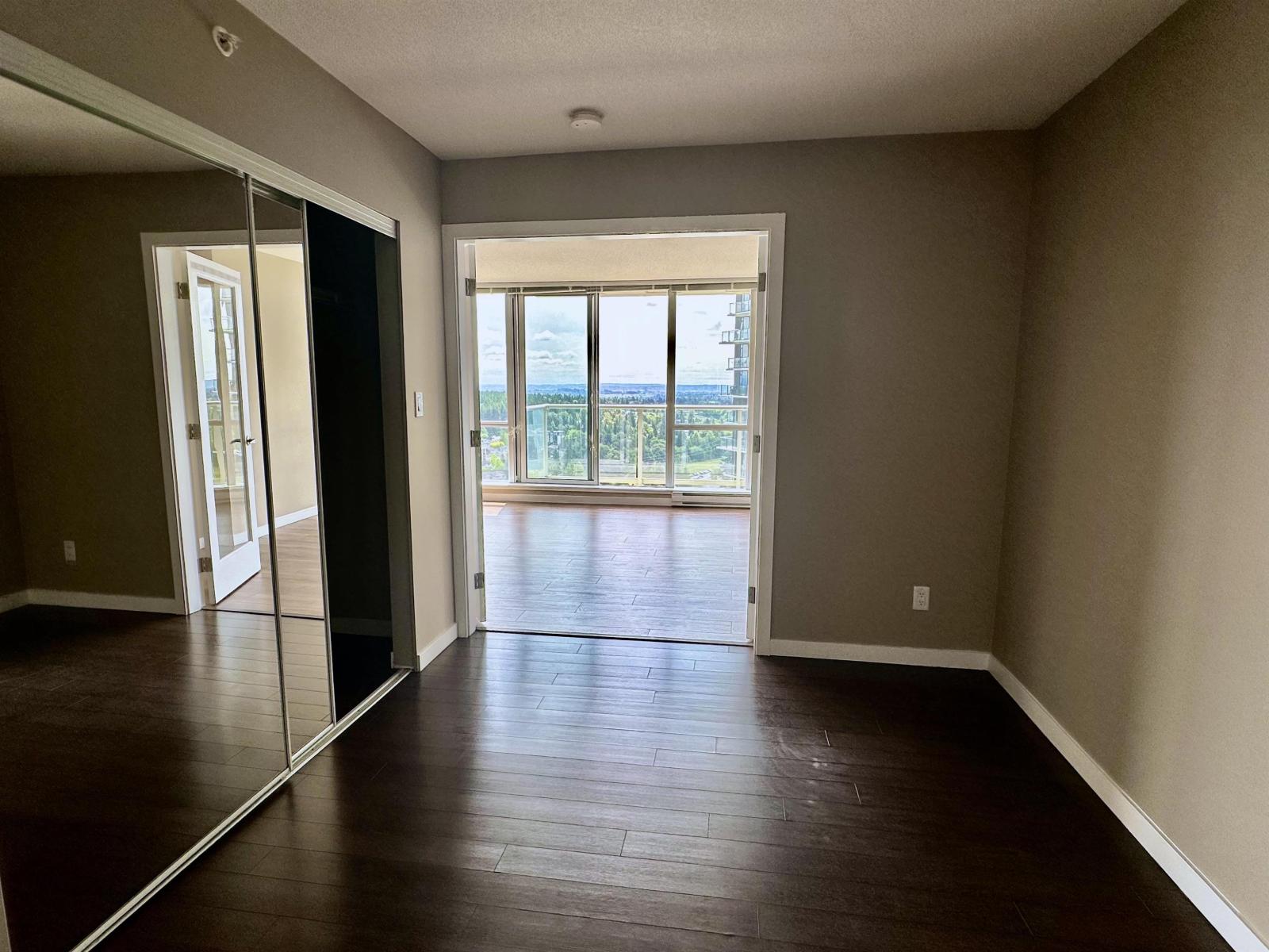 2805 9981 WHALLEY BOULEVARD