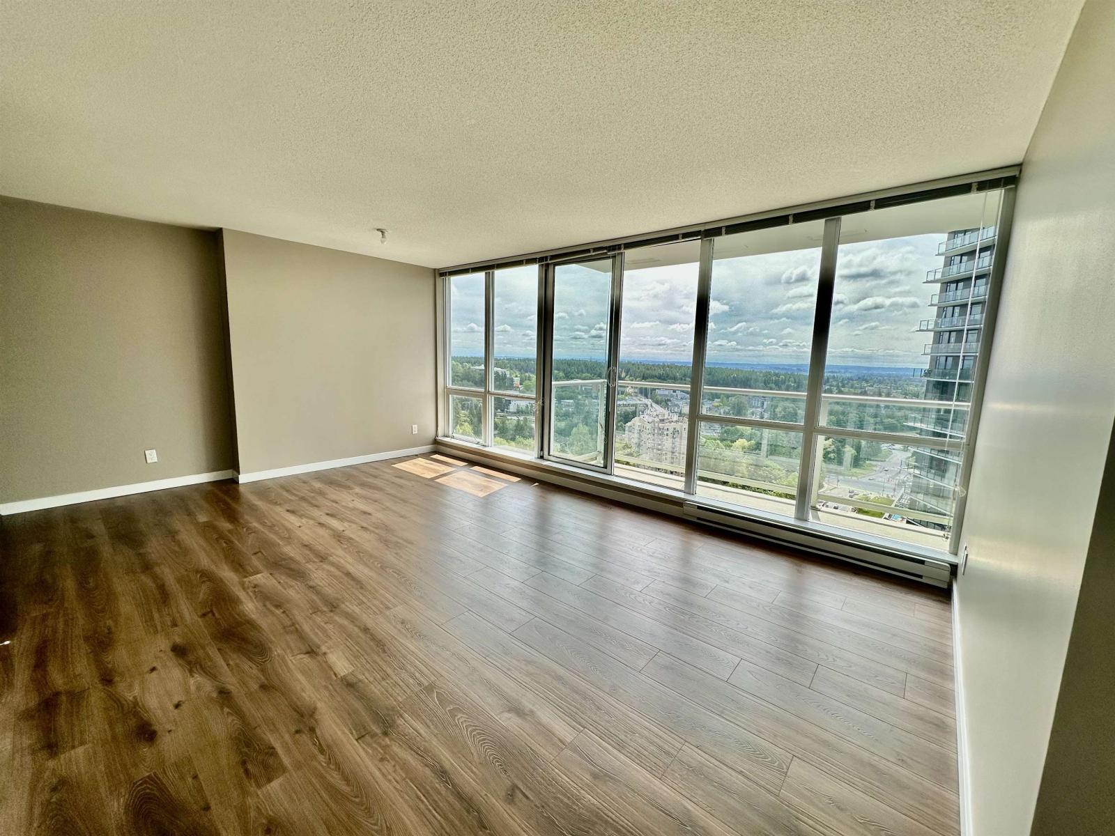 2805 9981 WHALLEY BOULEVARD