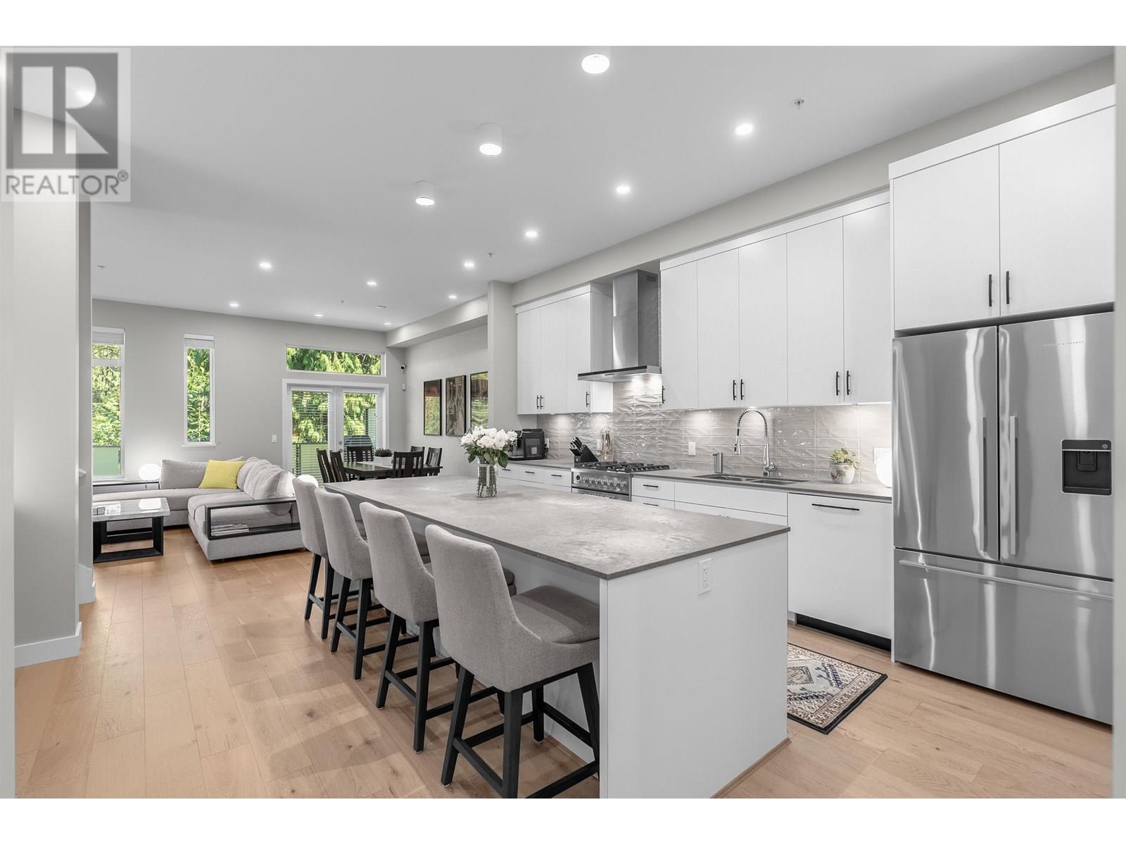 4676 CAPILANO ROAD