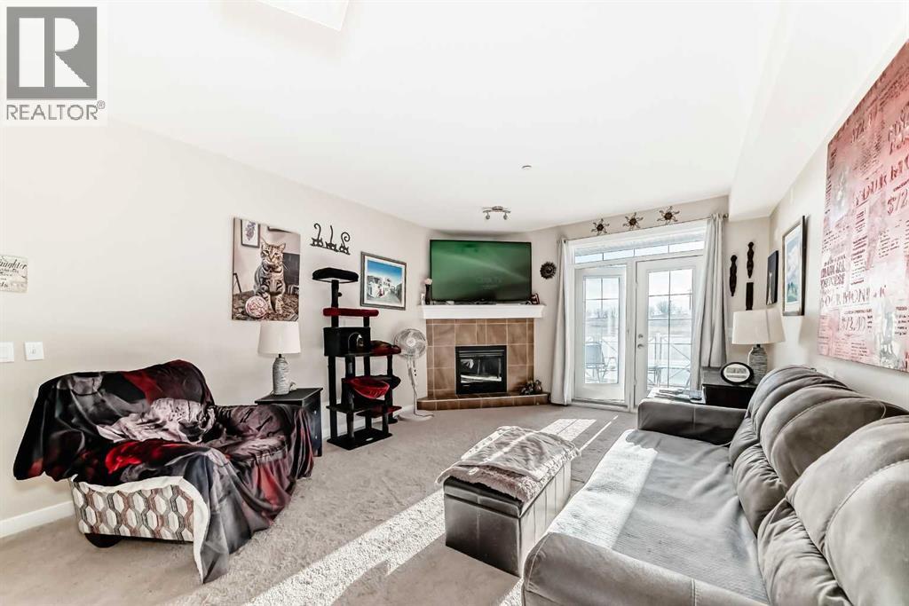 206, 1005B Westmount Drive